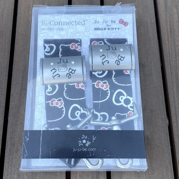 Jujube x Hello Kitty Be Connected Stroller Clips - Picture 4 of 5